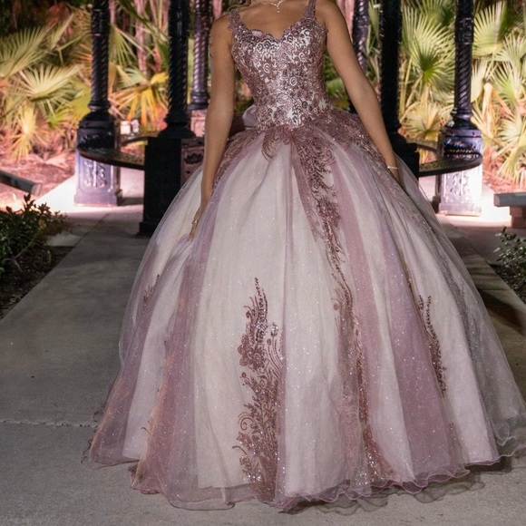 Elegant Pink and White Ball Gown - Picture 1 of 5